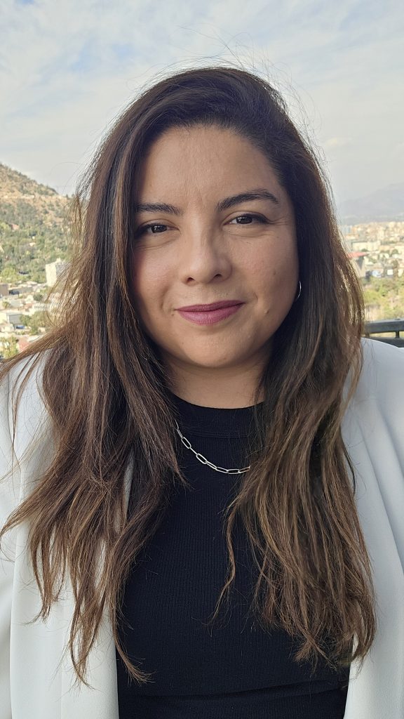 Mg. Laura Aguilera Villalobos asume como Subdirectora Ejecutiva del CAM Santiago.