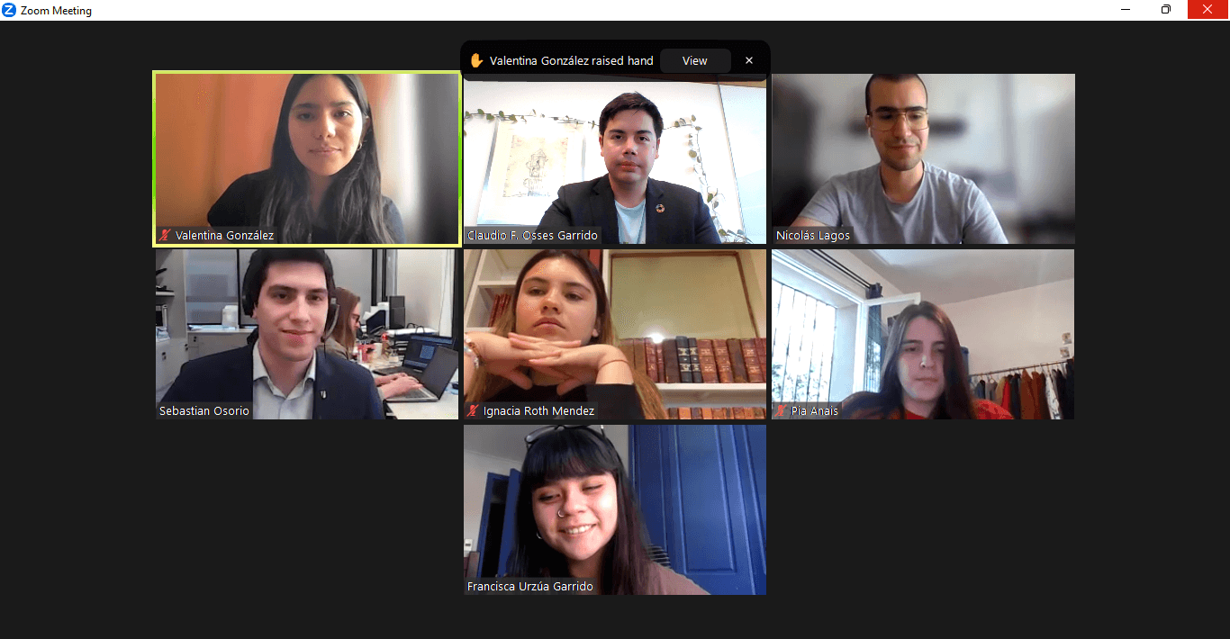 Oficina de Estudios y RRII del CAM Santiago imparte clase de investigación al equipo de la Universidad de Chile en el Moot Madrid