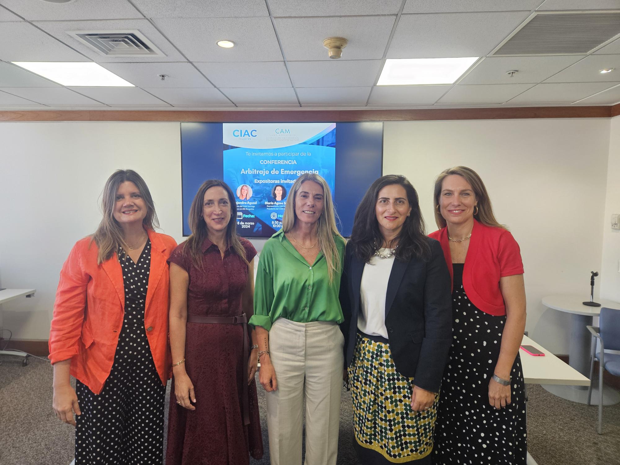 Primer Encuentro de CIAC Mujeres se realiza en el CAM Santiago