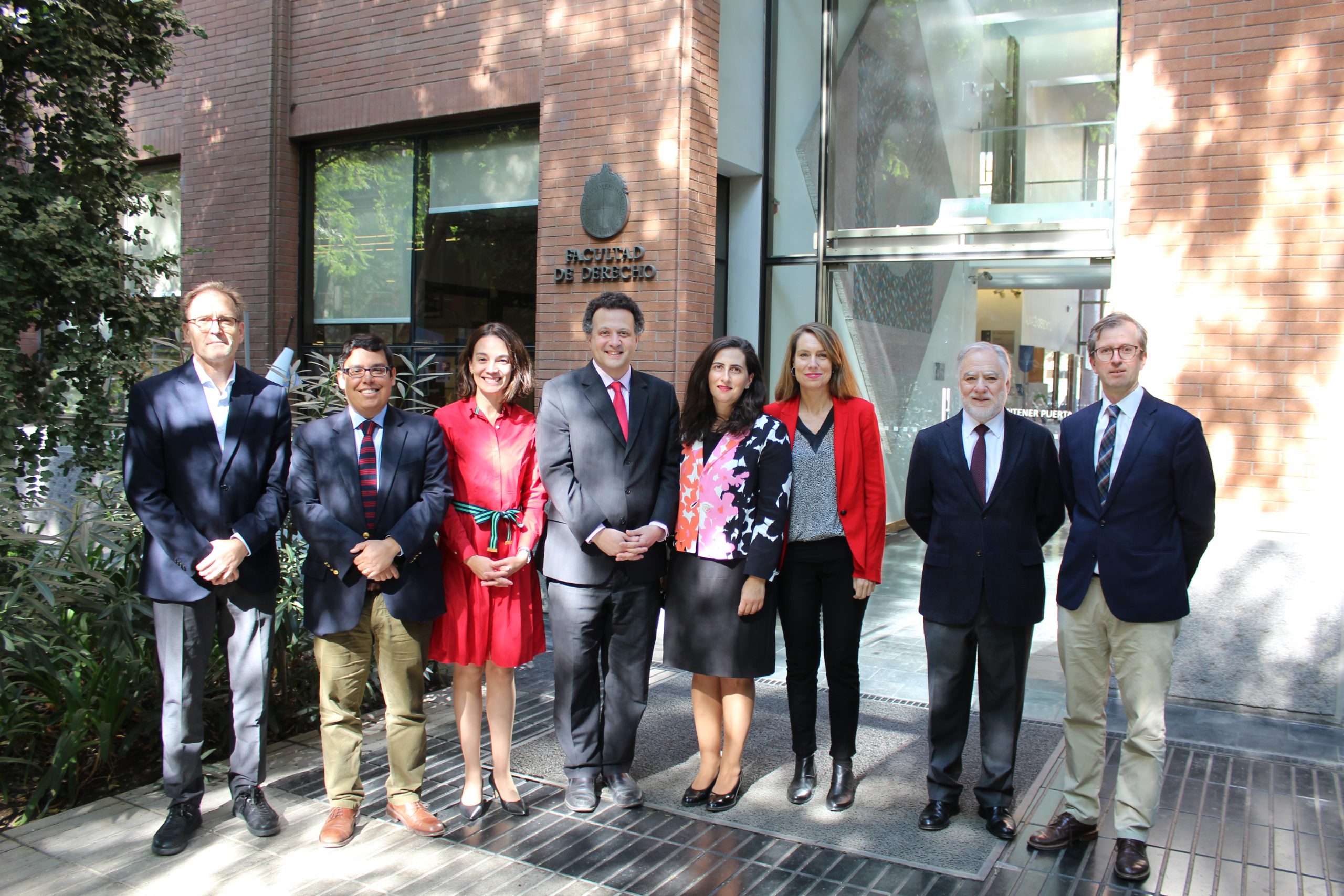 Autoridades del CAM Santiago realizan visita protocolar a la Pontificia Universidad Católica de Chile