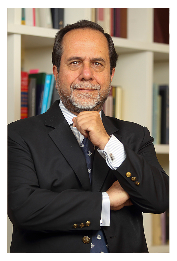 Ramiro Mendoza Zúñiga se integra al Consejo Directivo del CAM Santiago