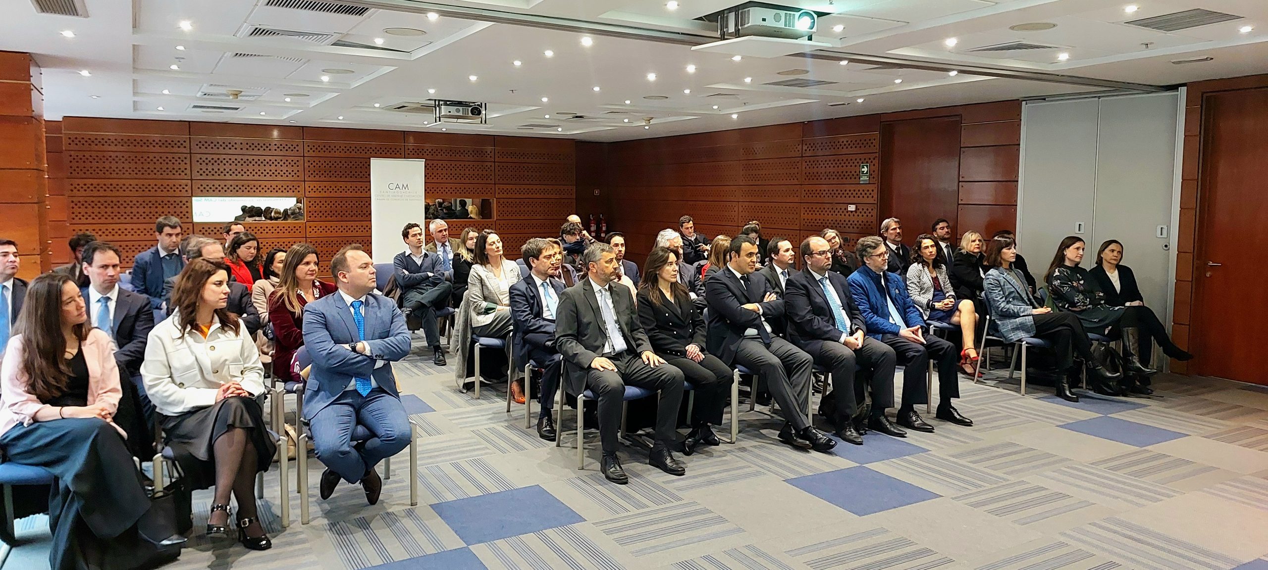 36 árbitras y árbitros se integran a la nómina general del CAM Santiago