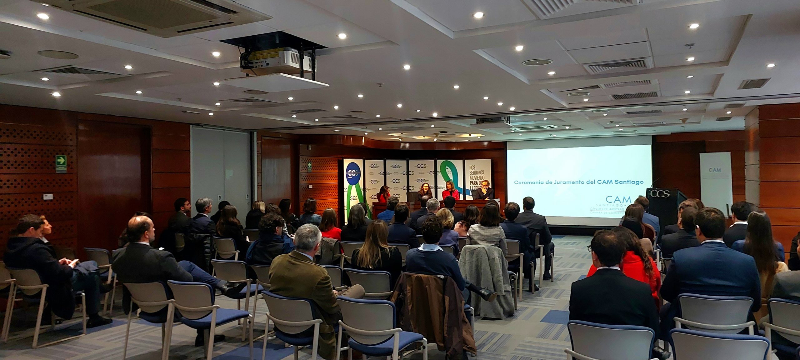 36 árbitras y árbitros se integran a la nómina general del CAM Santiago