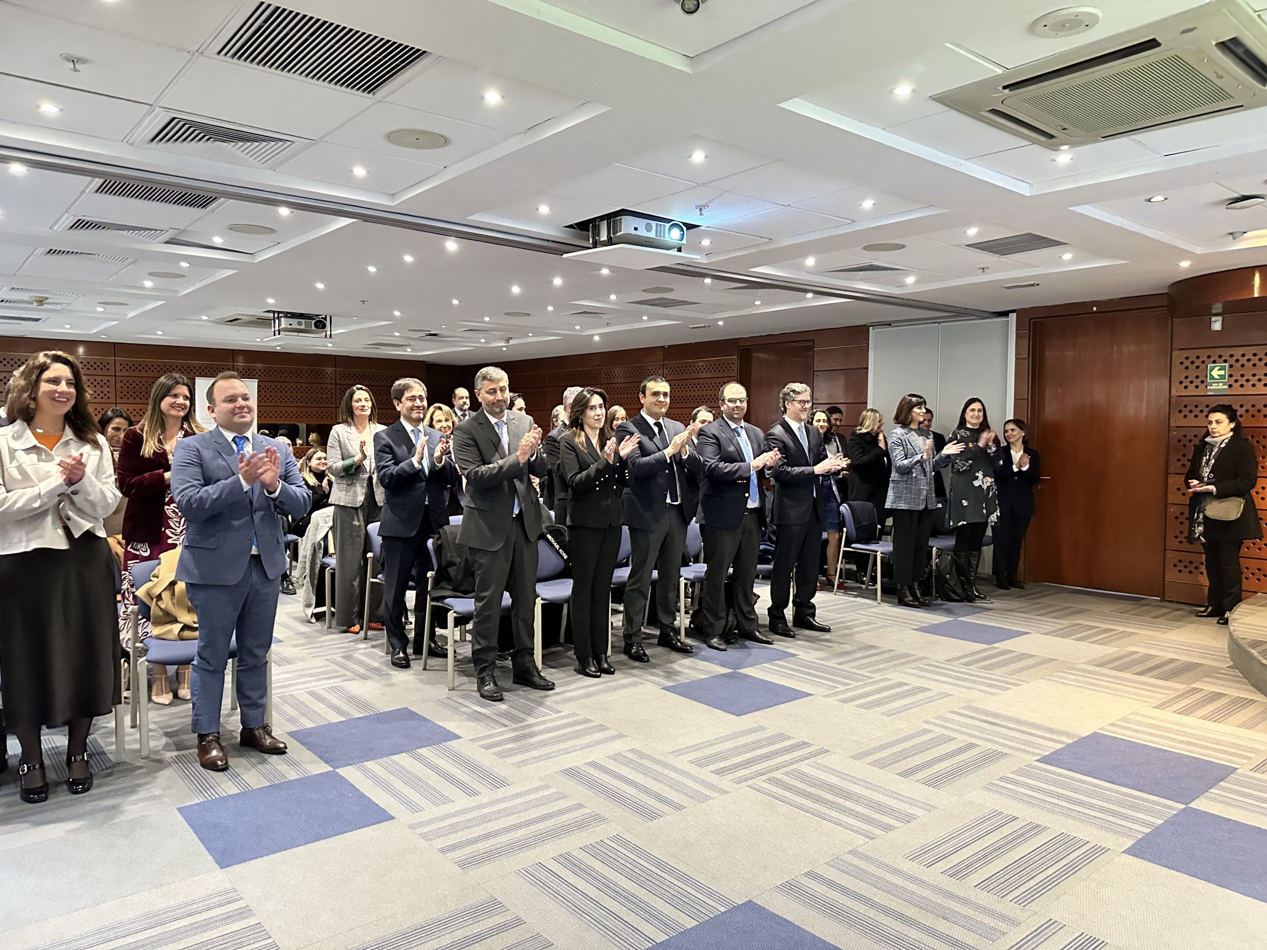 36 árbitras y árbitros se integran a la nómina general del CAM Santiago