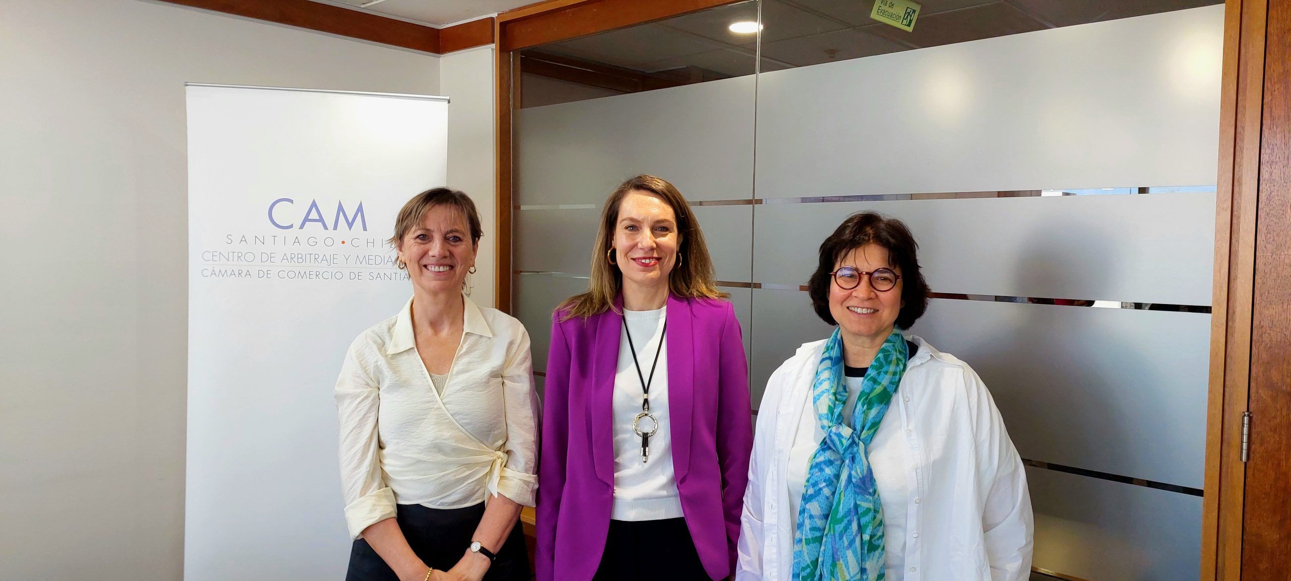 Conferencia sobre Arbitraje de Inversión Extranjera se realiza en el CAM Santiago