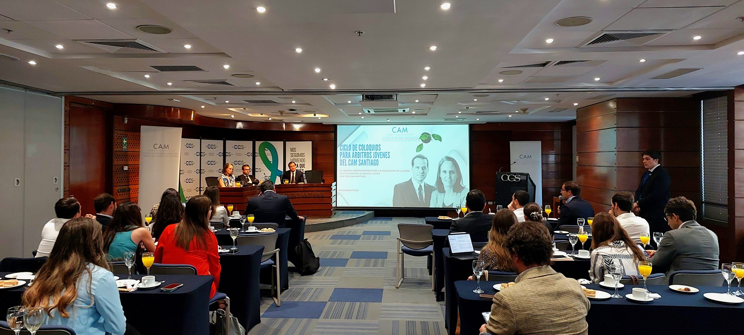 12° sesión del Ciclo de Coloquios para Árbitros(as) Jóvenes del CAM Santiago aborda las herramientas para la redacción de laudos arbitrales
