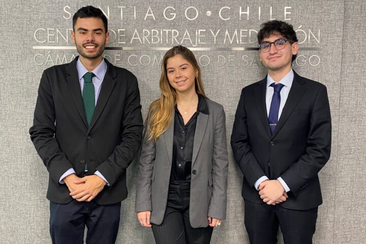 Estudiantes de la UCH, PUC y UDP realizan pasantías de primavera en el CAM Santiago