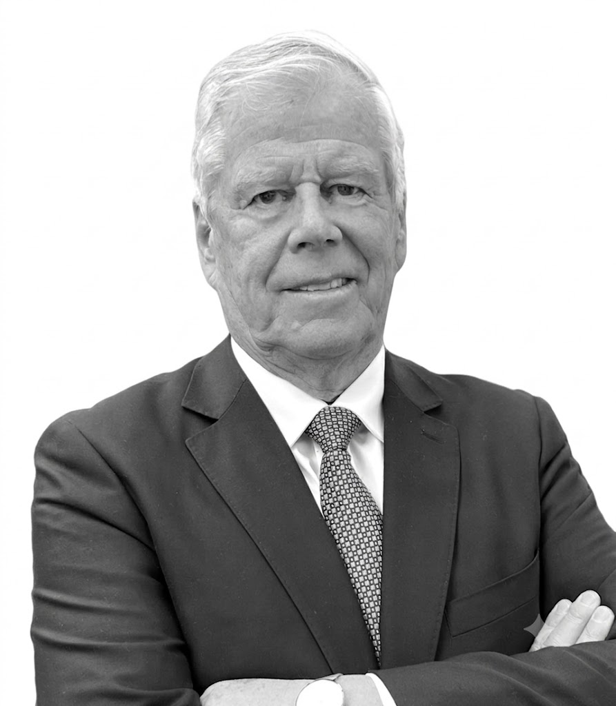 Lavín Valdés, Julio