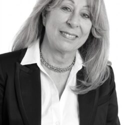 Muñoz Ortúzar, María Teresa