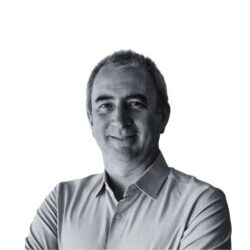 Montt Oyarzún, Santiago