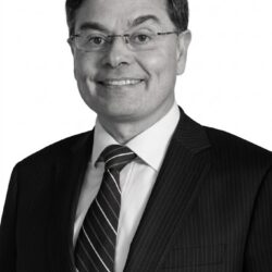Menchaca Olivares, Tomás
