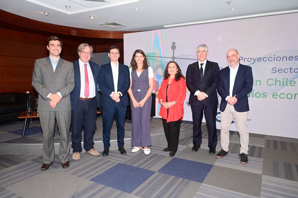 Gremios advierten que 2026 estará marcado por bajo crecimiento, presiones internas y necesidad de modernizar la institucionalidad