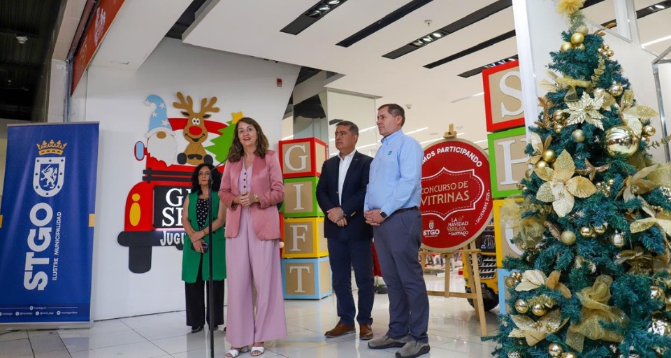 Santiago lanza “Vitrinas de Navidad 2025” para reactivar el c...