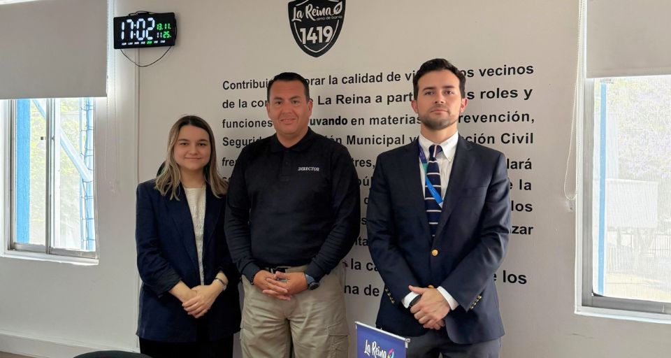 CCS y La Reina refuerzan trabajo conjunto en seguridad y comercio