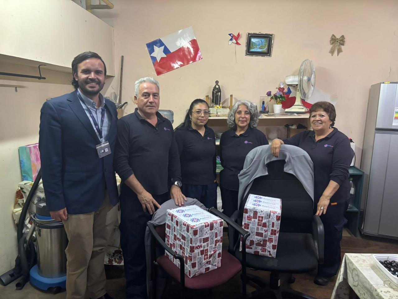 ASEKORP entrega cajas navideñas a 150 trabajadoras en celebración de fin de año