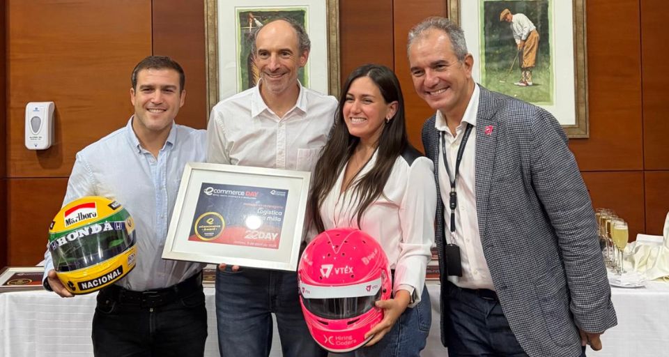 Blue Express arrasa en los eCommerce Awards y consolida su l...