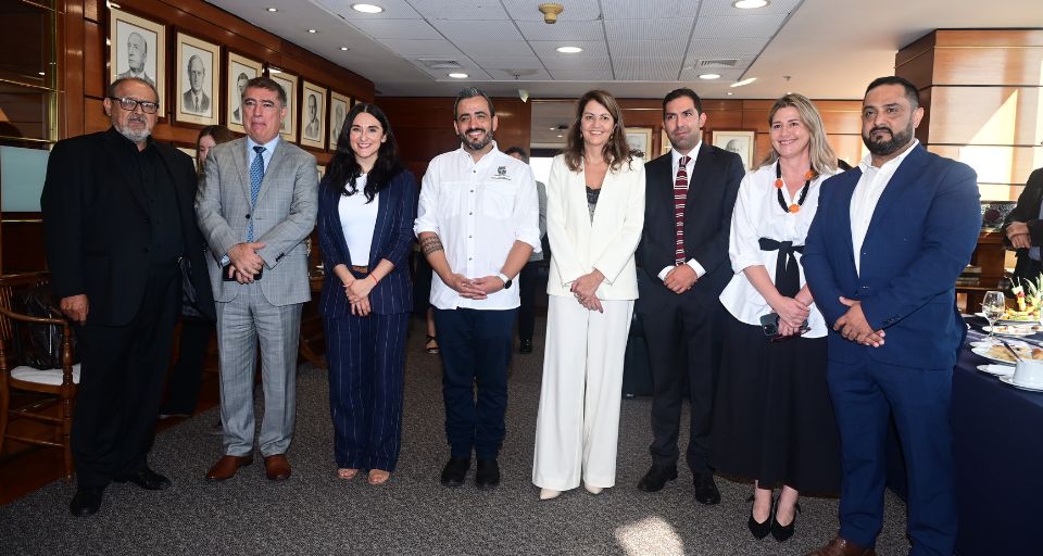 CCS, MSUR, Pañiwe Sustentable y tres Municipalidades firman convenio para fortalecer la gestión de residuos electrónicos