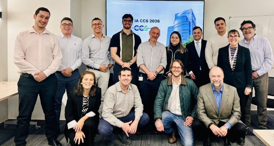 CCS inicia agenda 2026 en Inteligencia Artificial con primera sesión de su mesa experta