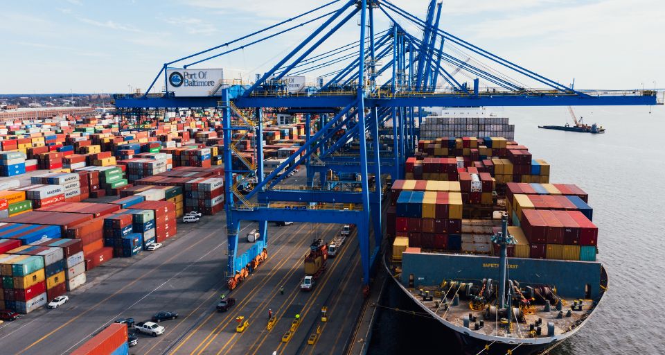 Fletes del comercio exterior chileno tenderán a la baja, pero tomará meses y se mantendrán por sobre los observados antes de la guerra