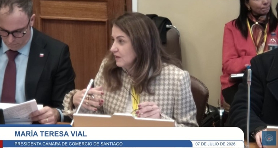 Presidenta de la CCS expone ante la Comisión de Economía sobre proyecto que moderniza la firma electrónica