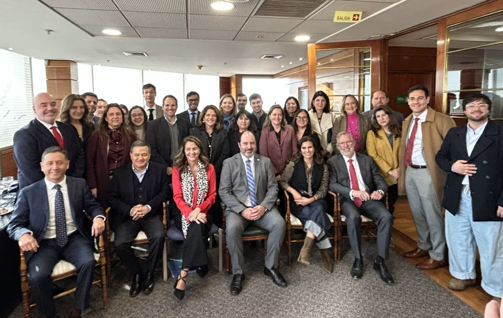 Ministro Tomás Rau y CCS abordan la agenda laboral del Gobierno
