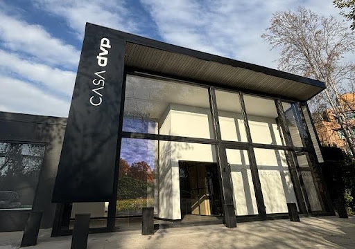 DVP consolida la propuesta de su showroom Casa DVP a un año de su apertura en Vitacura